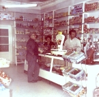 (1965-03) Le Magasin d'Auguste
